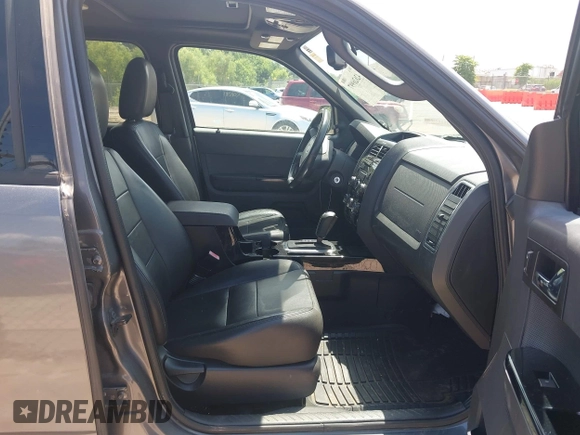 2011 Ford Escape Limited с VIN 1FMCU0EG7BKB33428, выставлен на аукционе IAAI как лот 42626997 с пробегом 124 107 миль миль и . История ставок и продаж доступна на DreamBid. Изображение 5.
