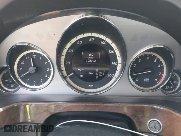 2013 Mercedes-Benz E 350 Luxury z VIN WDDHF5KB3DA737096, wystawiony jako IAAI lot #42378436 z przebiegiem 108 392 mil mil oraz . Historia ofert i sprzedaży dostępna na DreamBid. Obrazek 7.