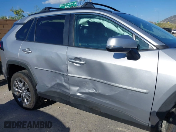 2024 Toyota RAV4 XLE Premium с VIN 2T3C1RFV0RC272866, выставлен на аукционе IAAI как лот 42249629 с пробегом 12 765 миль миль и . История ставок и продаж доступна на DreamBid. Изображение 19.