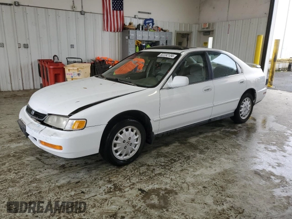 1997 Honda Accord EX with VIN 1HGCD5659VA170992, listed as a Copart auction lot 82232134 with 203,639 mi miles and Salvage Title. Bid and sale history available at DreamBid. Image 1.