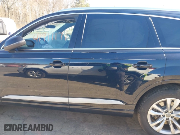 2017 Audi Q7 Premium Plus z VIN WA1LAAF79HD020038, wystawiony jako IAAI lot #41911171 z przebiegiem 51 317 mil mil oraz . Historia ofert i sprzedaży dostępna na DreamBid. Obrazek 14.