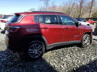 2020 Jeep Compass Latitude with VIN 3C4NJDBB6LT251735, listed as a Copart auction lot 50236265 with 113,258 mi miles and Clean Title. Bid and sale history available at DreamBid. Image 3.