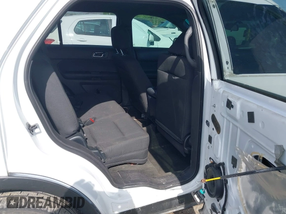 2015 Ford Utility Police Interceptor with VIN 1FM5K8AR0FGC16647, listed as a IAAI auction lot 42039669 with 155,768 mi miles. Bid and sale history available at carsss.com. Image 8.