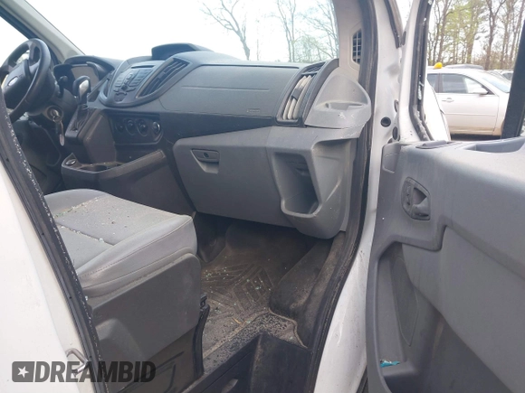 2019 Ford Transit with VIN 1FTYE2CM3KKB32479, listed as a IAAI auction lot 39073951 with Not Provided miles. Bid and sale history available at carsss.com. Image 5.