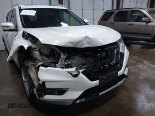 2018 Nissan Rogue SV z VIN 5N1AT2MV5JC840994, wystawiony jako IAAI lot #42145045 z przebiegiem 75 238 mil mil oraz . Historia ofert i sprzedaży dostępna na DreamBid. Obrazek 6.