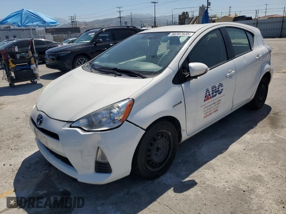 2013 Toyota Prius One with VIN JTDKDTB32D1547938, listed as a Copart auction lot 56397535 with 273,266 mi miles and Clean Title. Bid and sale history available at DreamBid. Image 1.