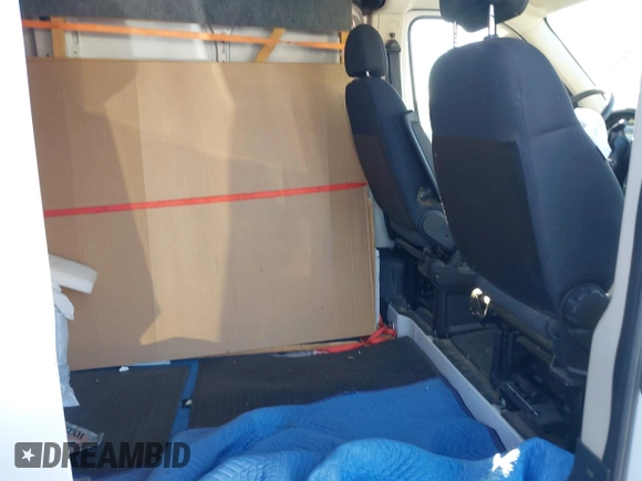 2014 Ram ProMaster Cargo z VIN 3C6TRVAG9EE120154, wystawiony jako IAAI lot #41443178 z przebiegiem 79 969 mil mil oraz . Historia ofert i sprzedaży dostępna na DreamBid. Obrazek 8.