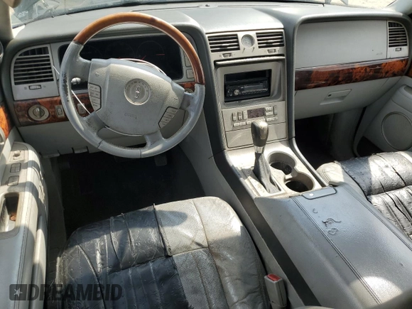2004 Lincoln Navigator Luxury with VIN 5LMFU28R64LJ14370, listed as a Copart auction lot 50543445 with 218,450 mi miles and Non repairable. Bid and sale history available at DreamBid. Image 8.