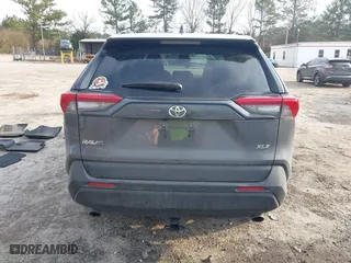 2021 Toyota RAV4 XLE Premium with VIN 2T3C1RFV6MC103170, listed as a IAAI auction lot 41510409 with 31,770 mi miles. Bid and sale history available at carsss.com. Image 16.