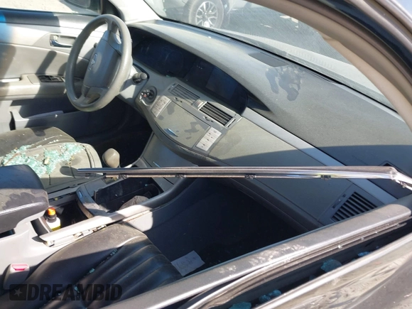 2009 Toyota Avalon XL with VIN 4T1BK36B49U337785, listed as a IAAI auction lot 41900563 with Not Provided miles and . Bid and sale history available at DreamBid. Image 5.