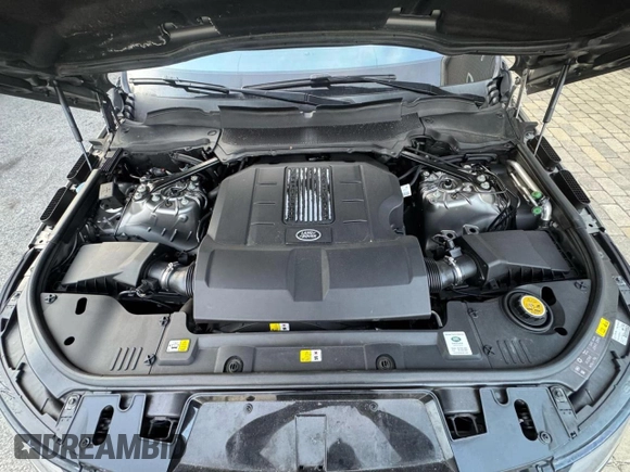 2018 Land Rover Range Rover Sport with VIN SALWV2SV1JA40101, listed as a Copart auction lot 54982665 with 121,427 mi miles and Clean Title. Bid and sale history available at DreamBid. Image 7.