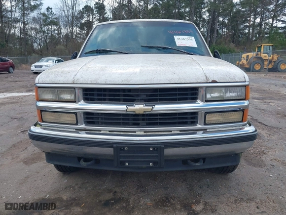 1996 Chevrolet Tahoe with VIN 1GNEK13R9TJ409605, listed as a IAAI auction lot 41467333 with 209,356 mi miles. Bid and sale history available at carsss.com. Image 12.