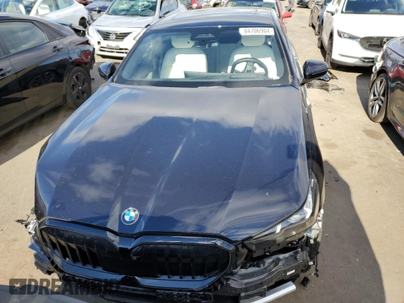 2024 BMW 5 Series 540i xDrive with VIN WBA63FJ0XRCS21259, listed as a Copart auction lot 84706904 with 0 mi miles and Salvage Title. Bid and sale history available at carsss.com. Image 5.