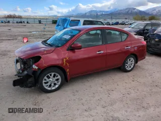 2015 Nissan Versa SV z VIN 3N1CN7AP3FL814693, wystawiony jako Copart lot #53104985 z przebiegiem 70 077 mil mil oraz Szkoda całkowita • Salvage title. Historia ofert i sprzedaży dostępna na DreamBid. Obrazek 1.