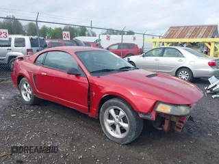2001 Ford Mustang Standard z VIN 1FAFP40451F185277, wystawiony jako IAAI lot #42186086 z przebiegiem 170 430 mil mil oraz . Historia ofert i sprzedaży dostępna na DreamBid. Obrazek 1.