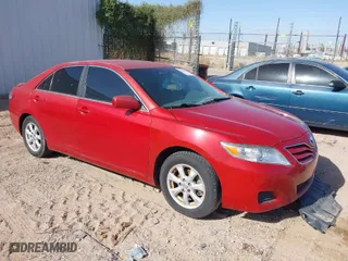 2011 Toyota Camry LE with VIN 4T1BF3EK2BU178079, listed as a IAAI auction lot 41959931 with 260,575 mi miles. Bid and sale history available at carsss.com. Image 1.