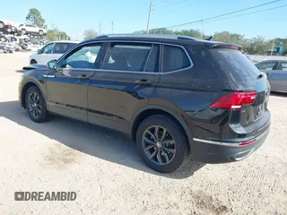 2024 Volkswagen Tiguan SE z VIN 3VV3B7AX8RM192033, wystawiony jako IAAI lot #41568271 z przebiegiem 2 851 mil mil oraz . Historia ofert i sprzedaży dostępna na DreamBid. Obrazek 3.