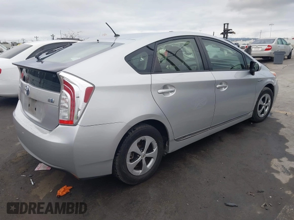 2015 Toyota Prius Four with VIN JTDKN3DU0F0477951, listed as a IAAI auction lot 41891202 with 141,991 mi miles. Bid and sale history available at carsss.com. Image 4.