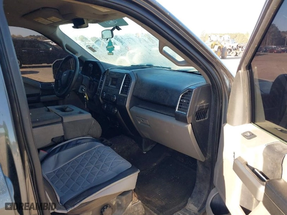 2017 Ford F-150 XL with VIN 1FTEW1C87HFA70423, listed as a IAAI auction lot 41906972 with 225,319 mi miles. Bid and sale history available at carsss.com. Image 5.