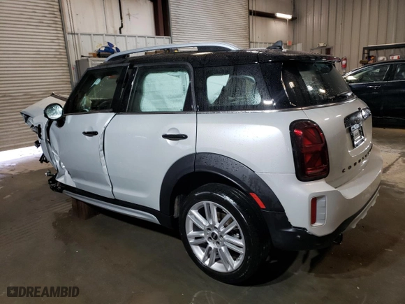 2022 MINI Countryman Cooper S with VIN WMZ83BR03N3N53207, listed as a Copart auction lot 42123954 with 0 mi miles and Non Repairable. Bid and sale history available at carsss.com. Image 2.