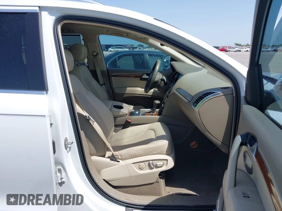 2015 Audi Q7 S line Prestige with VIN WA1DGAFE5FD028605, listed as a IAAI auction lot 42313627 with 143,287 mi miles and . Bid and sale history available at DreamBid. Image 5.