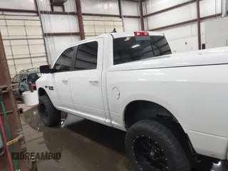 2017 Ram 1500 Night z VIN 1C6RR7MT8HS837693, wystawiony jako IAAI lot #42157251 z przebiegiem 71 829 mil mil oraz . Historia ofert i sprzedaży dostępna na DreamBid. Obrazek 15.