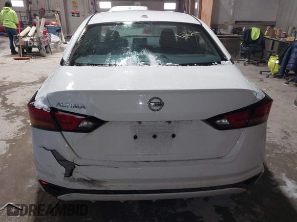 2019 Nissan Altima 2.5 S with VIN 1N4BL4BV1KC129923, listed as a IAAI auction lot 41894444 with 135,159 mi miles. Bid and sale history available at carsss.com. Image 16.