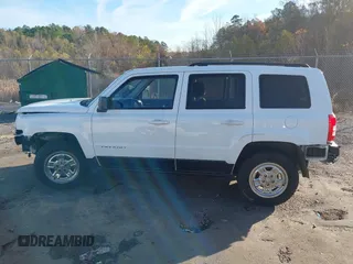 2016 Jeep Patriot Sport SE with VIN 1C4NJPBAXGD726730, listed as a IAAI auction lot 38298268 with 95,716 mi miles and . Bid and sale history available at carsss.com. Image 14.