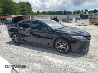 2018 Toyota Camry LE z VIN 4T1B11HK3JU079543, wystawiony jako Copart lot #64873505 z przebiegiem 225 352 mil mil oraz Czysty tytuł • Clean title. Historia ofert i sprzedaży dostępna na DreamBid. Obrazek 4.