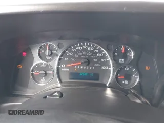 2008 Chevrolet Express Cargo with VIN 1GCFG15X881164040, listed as a IAAI auction lot 42126675 with 470,471 mi miles and . Bid and sale history available at DreamBid. Image 7.