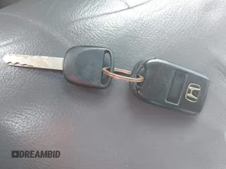 2006 Honda Odyssey Touring с VIN 5FNRL38856B082831, выставлен на аукционе IAAI как лот 42451976 с пробегом 340 990 миль миль и . История ставок и продаж доступна на DreamBid. Изображение 11.