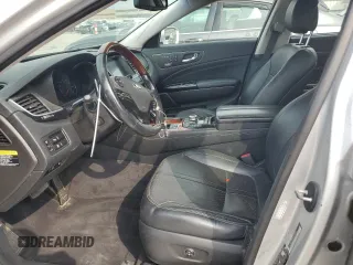 2016 Kia K900 Luxury z VIN KNALU4D39G6032186, wystawiony jako Copart lot #56945565 z przebiegiem 96 441 mil mil oraz Szkody całkowita. Historia ofert i sprzedaży dostępna na DreamBid. Obrazek 7.