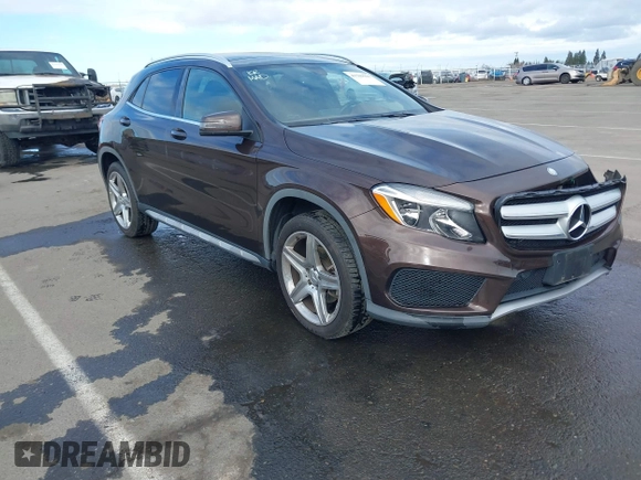 2015 Mercedes-Benz GLA 250 z VIN WDCTG4GB4FJ107864, wystawiony jako IAAI lot #41709927 z przebiegiem 102 070 mil mil oraz . Historia ofert i sprzedaży dostępna na DreamBid. Obrazek 1.