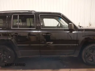 2015 Jeep Patriot Sport z VIN 1C4NJPBA0FD349694, wystawiony jako IAAI lot #42131058 z przebiegiem 126 411 mil mil oraz . Historia ofert i sprzedaży dostępna na DreamBid. Obrazek 13.