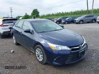 2017 Toyota Camry XLE with VIN 4T1BF1FK9HU656512, listed as a IAAI auction lot 39582213 with 89,550 mi miles. Bid and sale history available at carsss.com. Image 1.