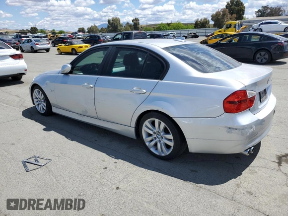 2007 BMW 3 Series 328i z VIN WBAVC53527FZ74908, wystawiony jako Copart lot #56956845 z przebiegiem Nie podano mil oraz Czysty tytuł • Clean title. Historia ofert i sprzedaży dostępna na DreamBid. Obrazek 2.