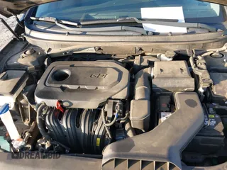 2018 Hyundai Sonata Sport with VIN 5NPE34AF1JH599695, listed as a IAAI auction lot 41231886 with 109,743 mi miles and . Bid and sale history available at carsss.com. Image 10.