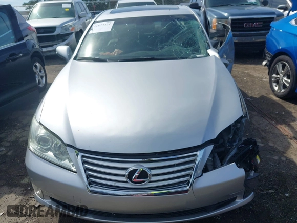 2010 Lexus ES with VIN JTHBK1EG1A2401432, listed as a IAAI auction lot 41823424 with Not Provided miles. Bid and sale history available at carsss.com. Image 11.