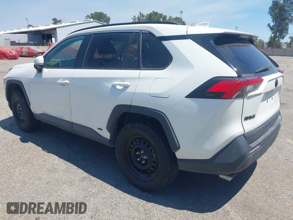 2022 Toyota RAV4 Hybrid XLE Premium z VIN 4T3B6RFVXNU079761, wystawiony jako IAAI lot #42395817 z przebiegiem 73 830 mil mil oraz . Historia ofert i sprzedaży dostępna na DreamBid. Obrazek 3.