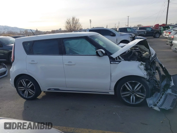 2016 Kia Soul + with VIN KNDJP3A56G7385318, listed as a IAAI auction lot 41067795 with 44,515 mi miles and . Bid and sale history available at DreamBid. Image 13.