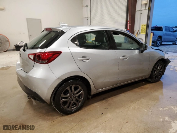 2020 Toyota Yaris Hatchback LE with VIN 3MYDLBJV4LY706379, listed as a Copart auction lot 88893625 with 84,335 mi miles and Clean Title. Bid and sale history available at carsss.com. Image 3.