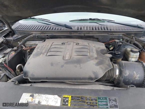 2004 Lincoln Navigator Luxury with VIN 5LMFU27RX4LJ41623, listed as a IAAI auction lot 41565114 with 214,590 mi miles. Bid and sale history available at carsss.com. Image 10.