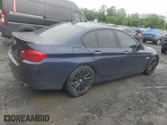 2011 BMW 5 Series 550i z VIN WBAFR9C57BC271325, wystawiony jako Copart lot #60269885 z przebiegiem 134 518 mil mil oraz Szkoda całkowita • Salvage title. Historia ofert i sprzedaży dostępna na DreamBid. Obrazek 3.