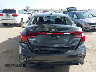 2021 Kia Forte FE with VIN 3KPF24AD6ME387387, listed as a IAAI auction lot 42034607 with 28,554 mi miles and . Bid and sale history available at carsss.com. Image 17.