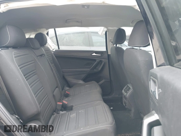 2023 Volkswagen Tiguan S z VIN 3VVRB7AX4PM046851, wystawiony jako IAAI lot #42039811 z przebiegiem 44 985 mil mil oraz . Historia ofert i sprzedaży dostępna na DreamBid. Obrazek 8.