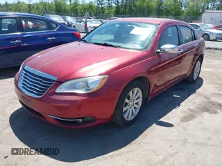 2013 Chrysler 200 Limited with VIN 1C3CCBCGXDN528375, listed as a IAAI auction lot 42095856 with 182,008 mi miles. Bid and sale history available at carsss.com. Image 2.