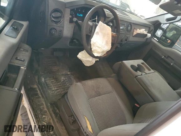2012 Ford F-350 XL z VIN 1FT8X3B60CEA14909, wystawiony jako Copart lot #60431045 z przebiegiem 177 057 mil mil oraz Szkoda całkowita • Salvage title. Historia ofert i sprzedaży dostępna na DreamBid. Obrazek 8.