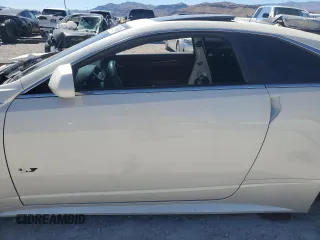 2013 Cadillac CTS-V z VIN 1G6DV1EP2D0172229, wystawiony jako Copart lot #63103464 z przebiegiem Nie podano mil oraz Szkody całkowita. Historia ofert i sprzedaży dostępna na DreamBid. Obrazek 7.