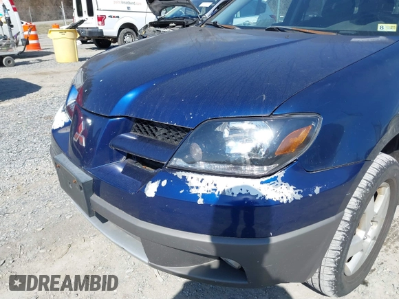 2003 Mitsubishi Outlander XLS with VIN JA4LX41G13U033821, listed as a IAAI auction lot 41784616 with 143,836 mi miles. Bid and sale history available at carsss.com. Image 6.