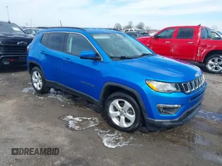 2019 Jeep Compass Latitude w/Sun/Wheel Pkg with VIN 3C4NJCBB3KT615845, listed as a IAAI auction lot 41644776 with 74,210 mi miles. Bid and sale history available at carsss.com. Image 1.